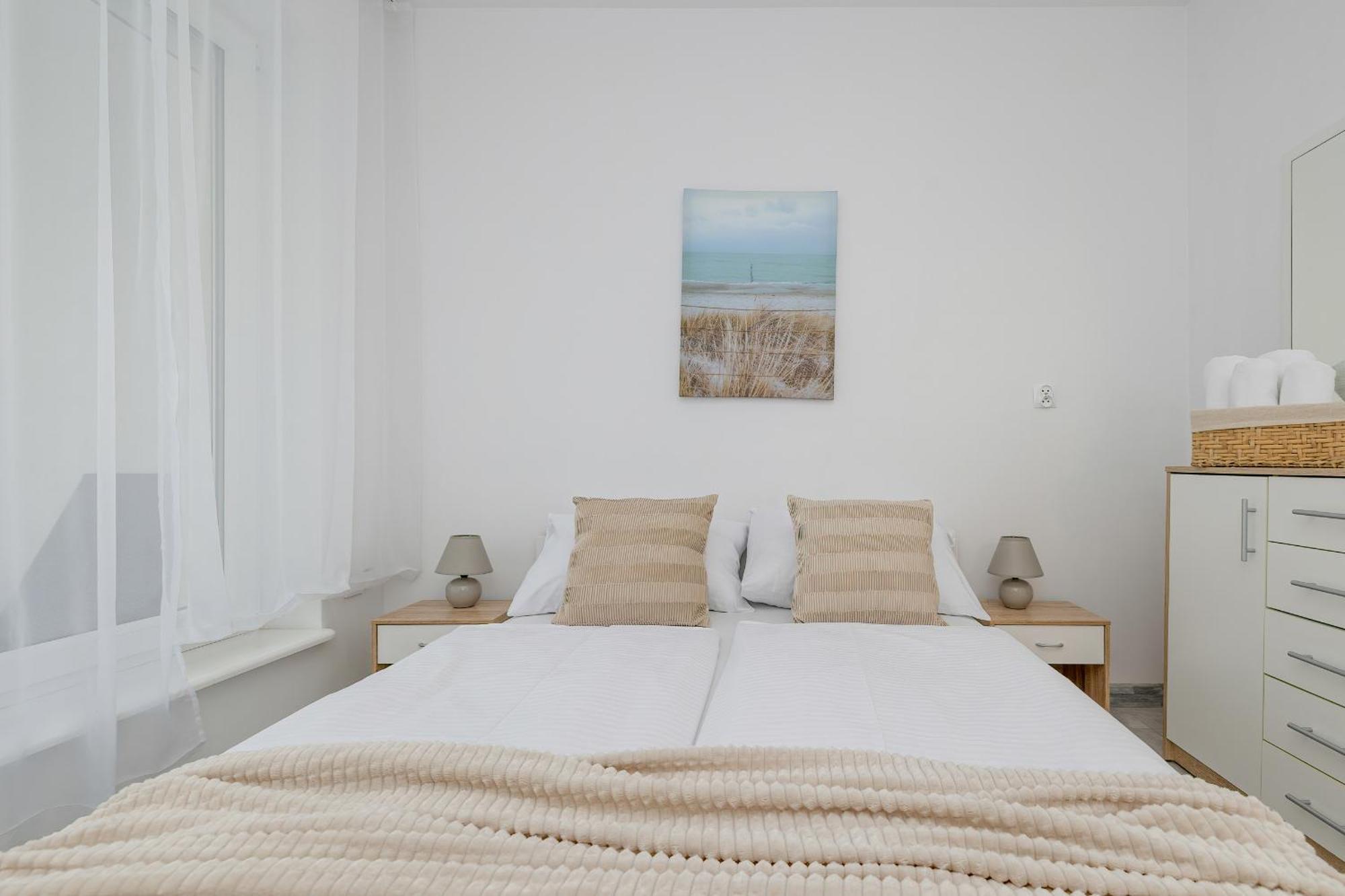 Family Apartments Herberta With Terrace And Parking By Rent Like Home シフィノウイシチェ エクステリア 写真