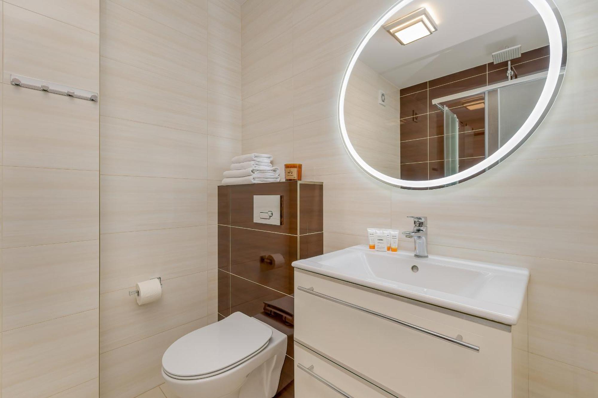 Family Apartments Herberta With Terrace And Parking By Rent Like Home シフィノウイシチェ エクステリア 写真