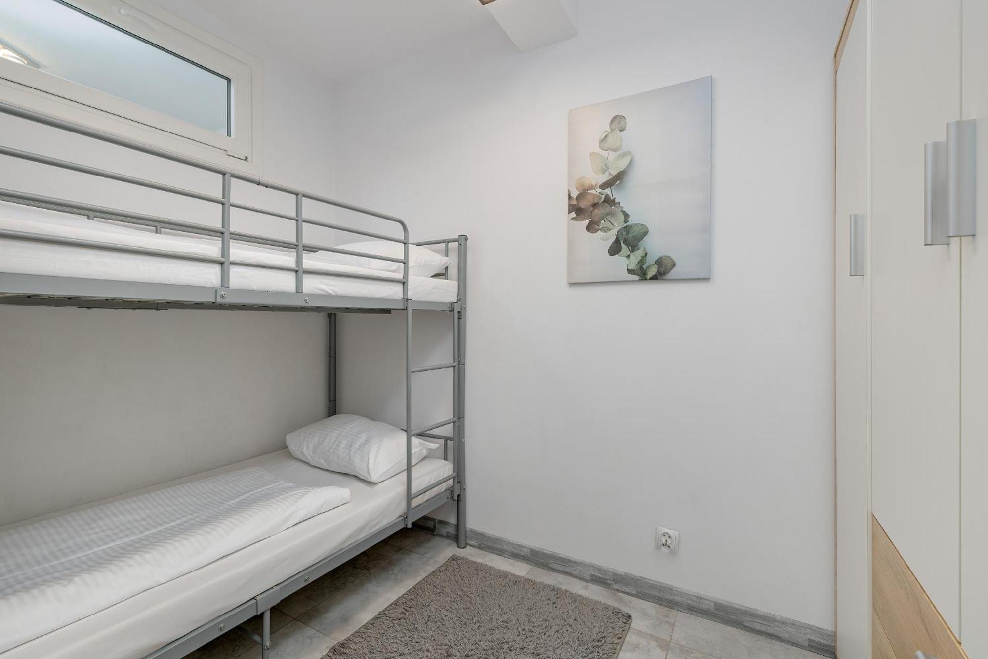 Family Apartments Herberta With Terrace And Parking By Rent Like Home シフィノウイシチェ エクステリア 写真