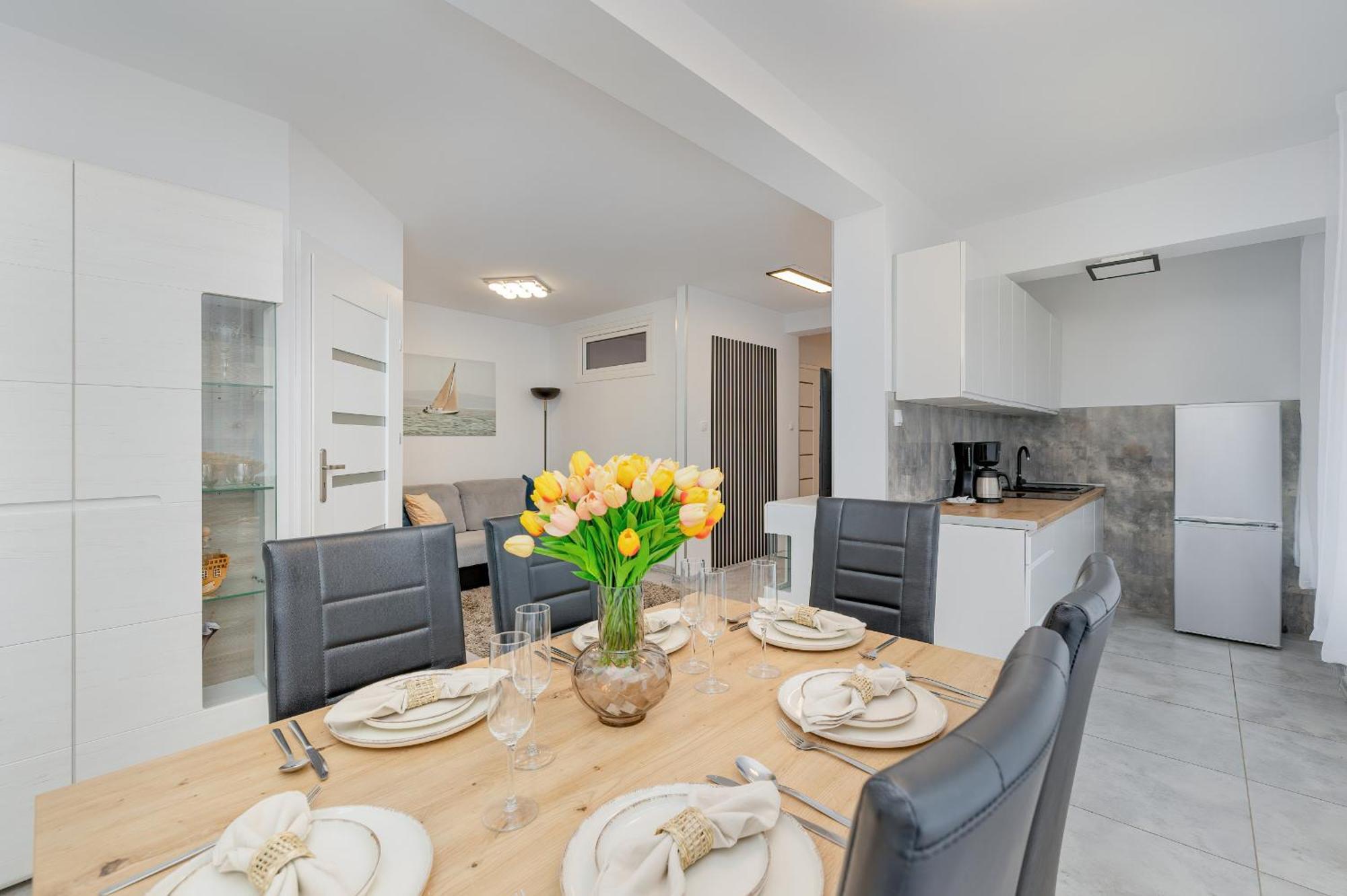 Family Apartments Herberta With Terrace And Parking By Rent Like Home シフィノウイシチェ エクステリア 写真