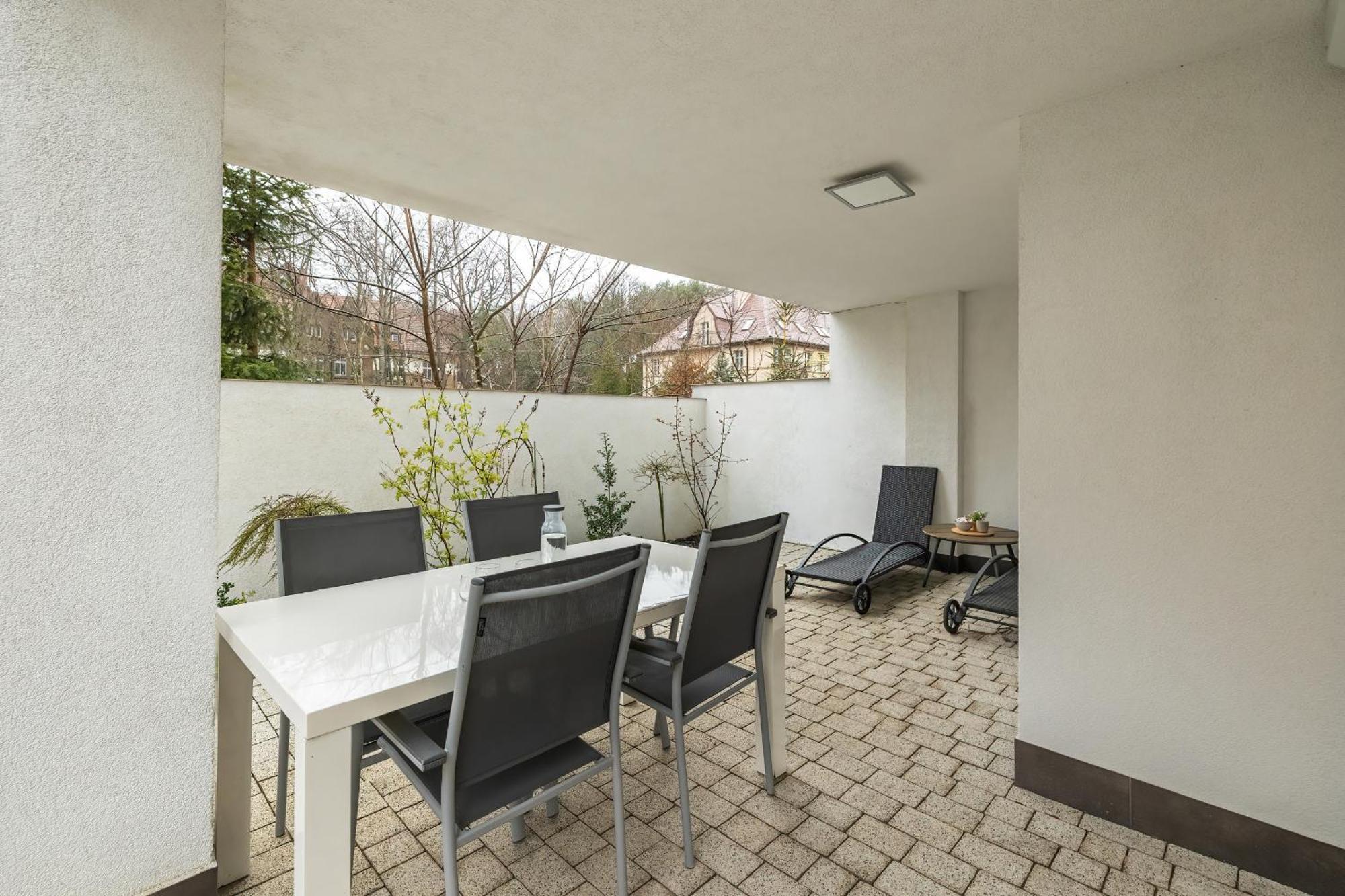 Family Apartments Herberta With Terrace And Parking By Rent Like Home シフィノウイシチェ エクステリア 写真